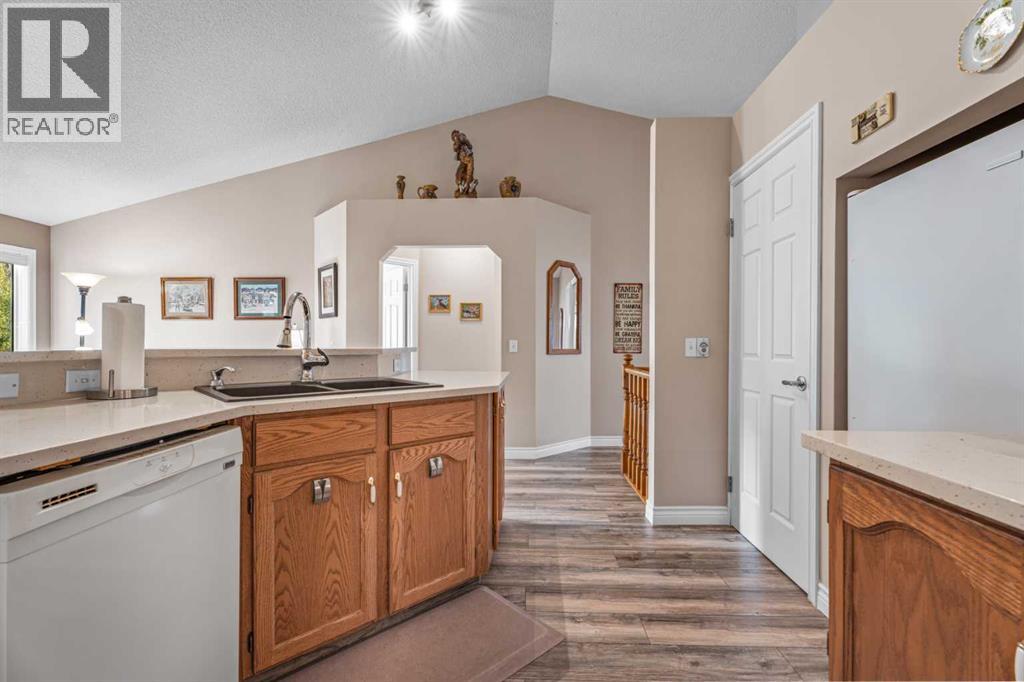 319 De Foras Close NW - photo 26