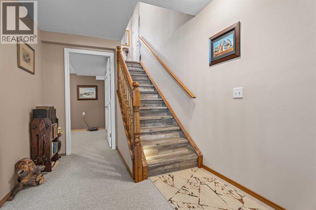 319 De Foras Close NW - photo 28