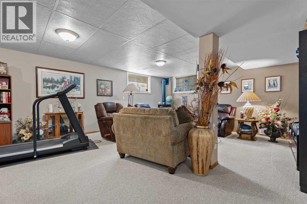 319 De Foras Close NW - photo 29