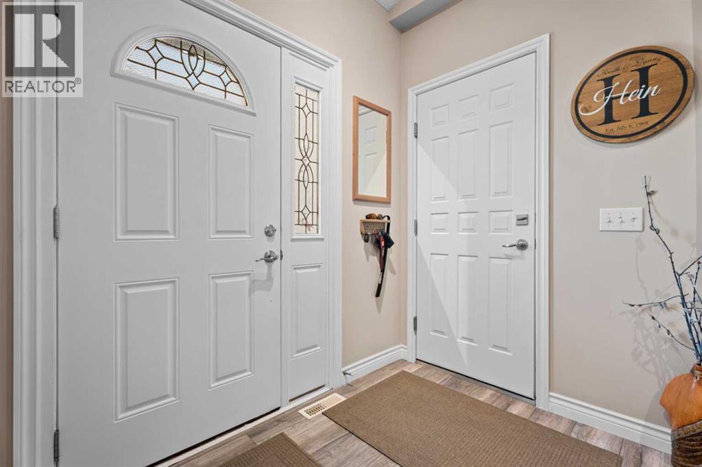 319 De Foras Close NW - photo 6