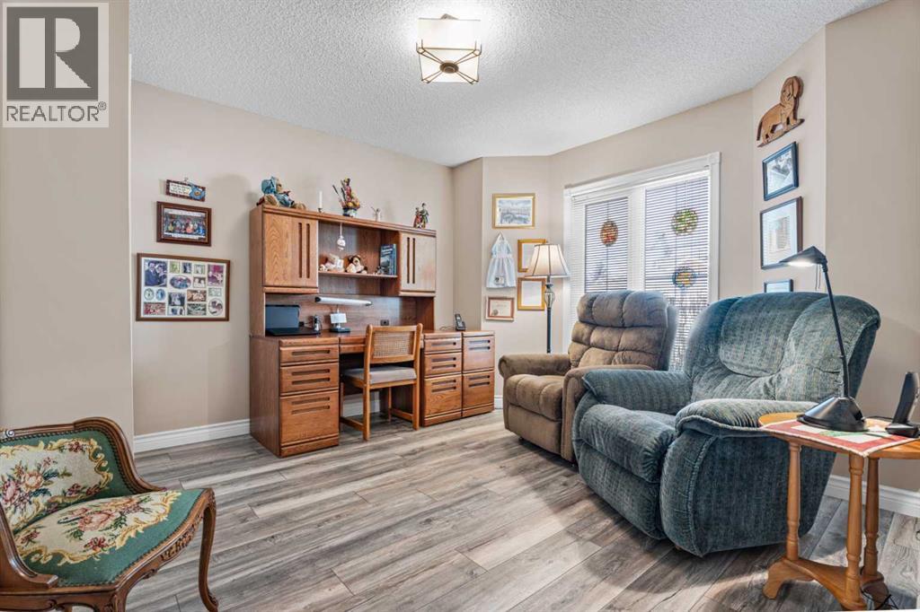 319 De Foras Close NW - photo 8