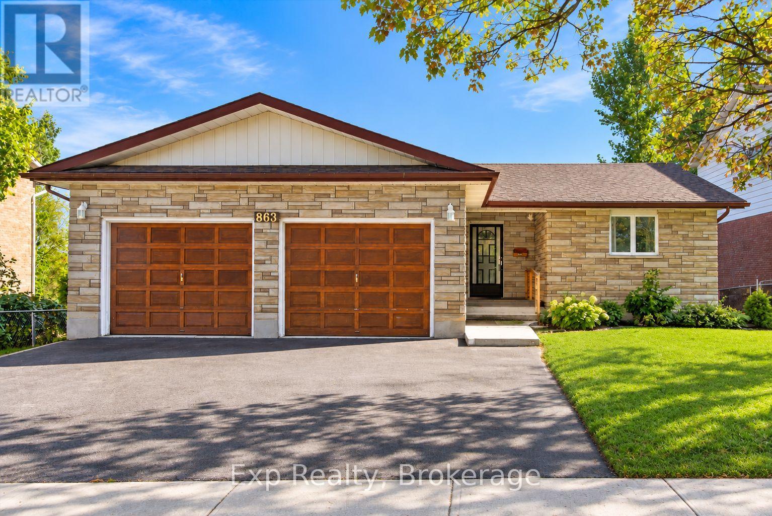 Property for sale at 863 WEDGEWOOD COURT