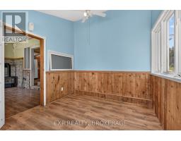 Sunroom - 1654 County 10 Road, Prince Edward County, ON K0K1P0 Photo 6
