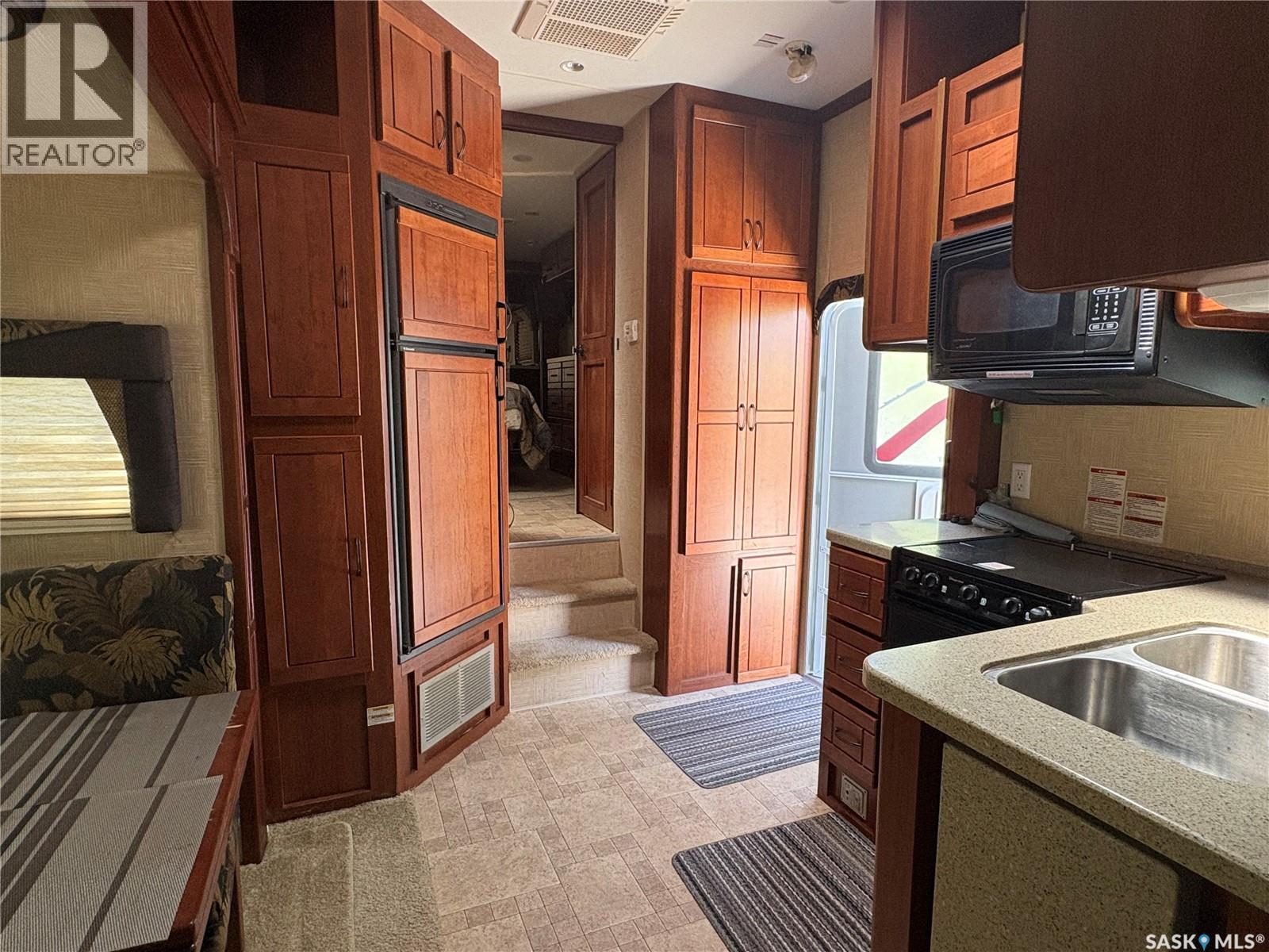 Poplar Beach RV Resort, Wakaw Lake — photo 14