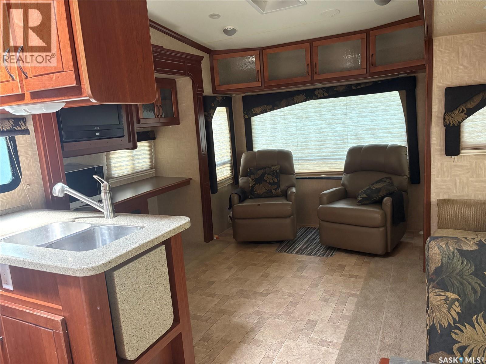 Poplar Beach RV Resort, Wakaw Lake — photo 16
