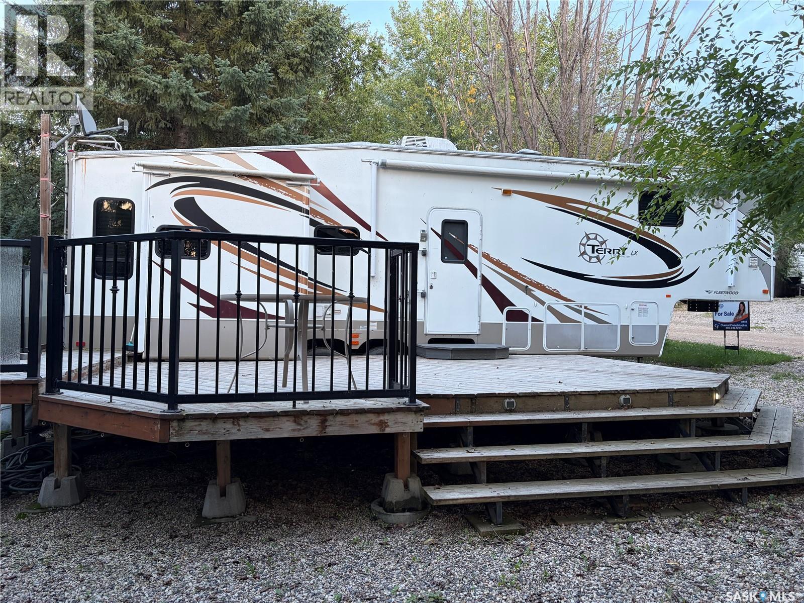Poplar Beach RV Resort, Wakaw Lake — photo 6
