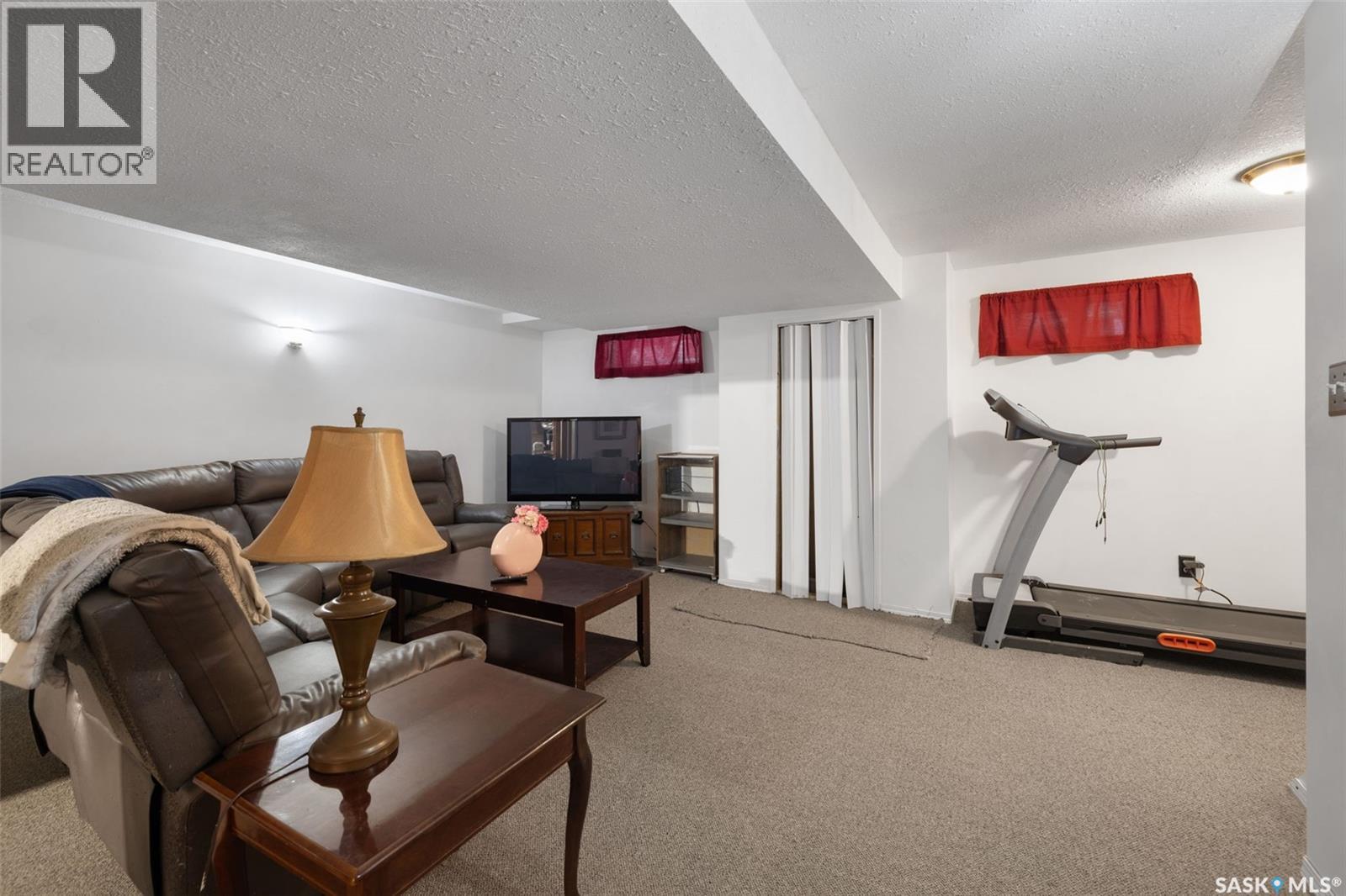 2122 Wascana STREET, Regina — photo 18