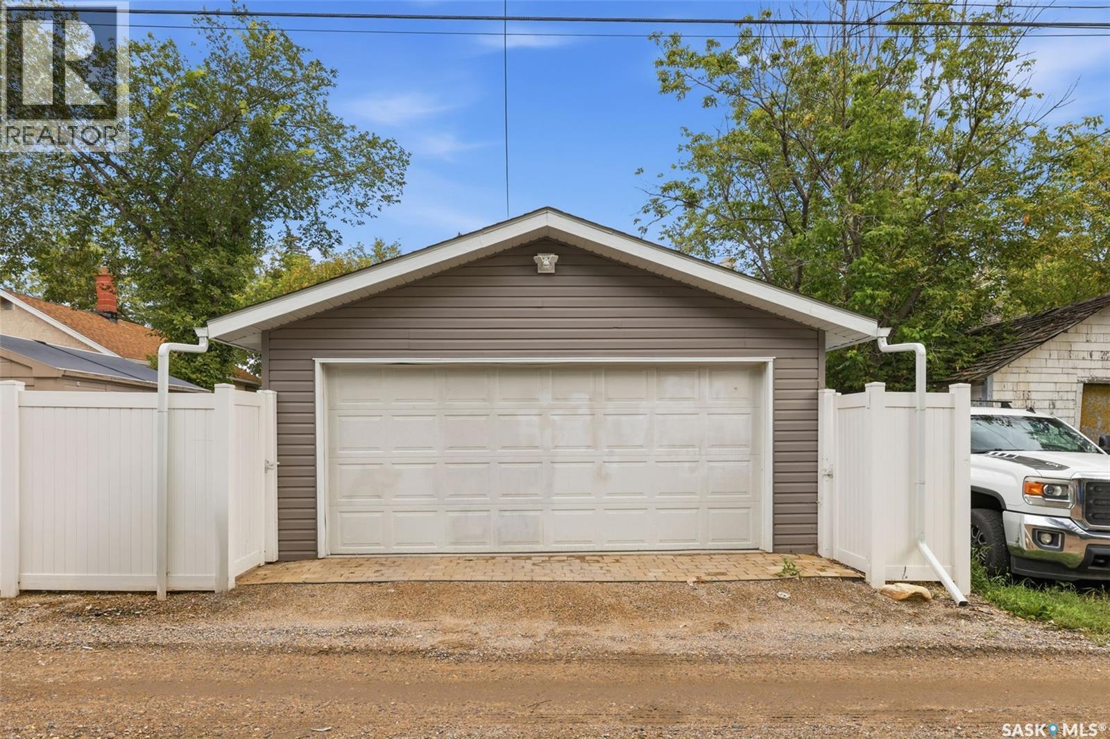 2122 Wascana STREET, Regina — photo 34