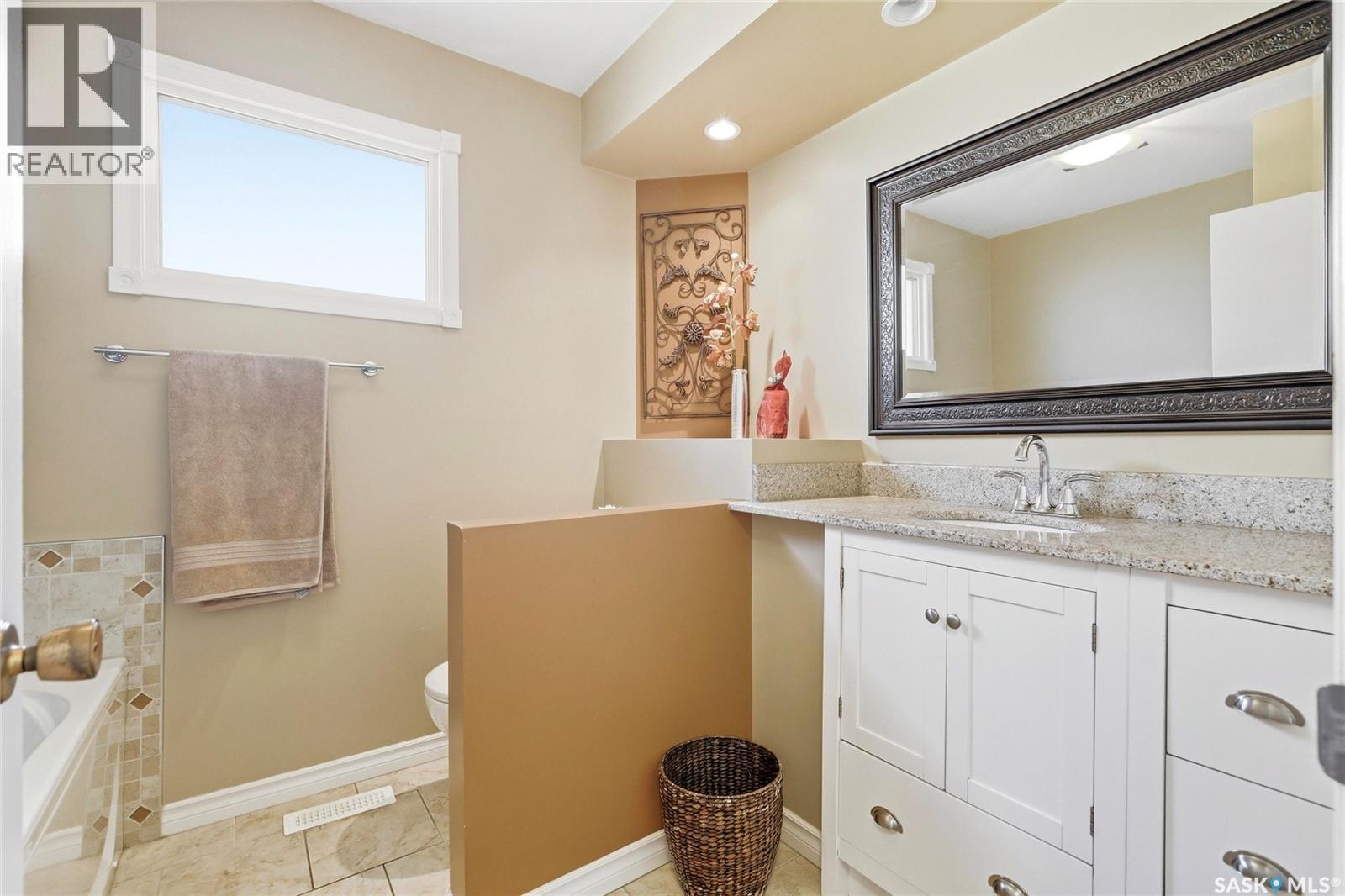 135 Broadway AVENUE, Regina — photo 15