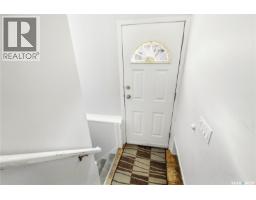 135 Broadway Avenue, Regina, SK S4N1B2 Photo 17
