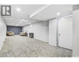 135 Broadway Avenue, Regina, SK S4N1B2 Photo 19