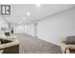 135 Broadway Avenue, Regina, SK S4N1B2 Photo 21
