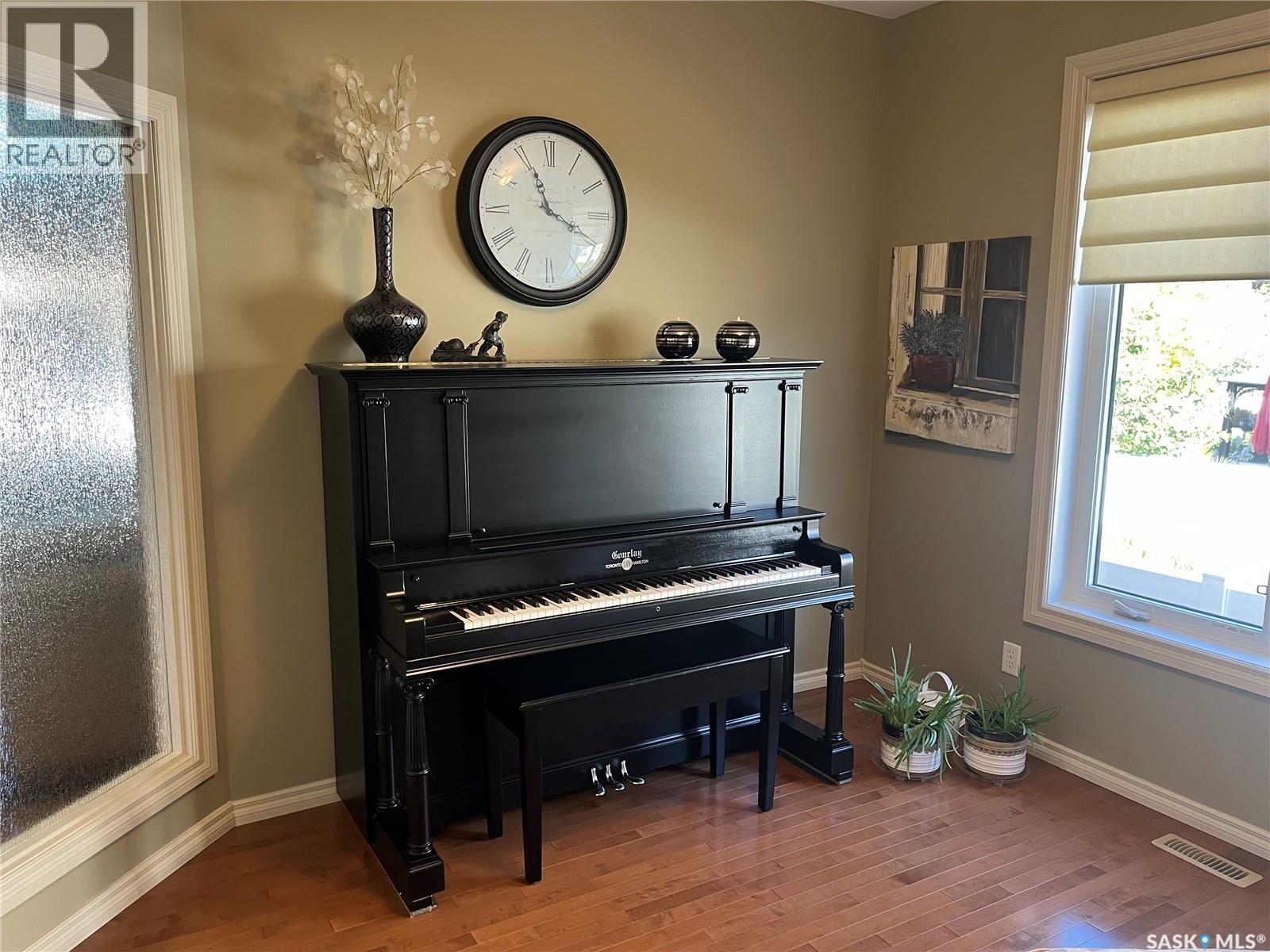 1914 LAURIER CRESCENT E, Regina — photo 19