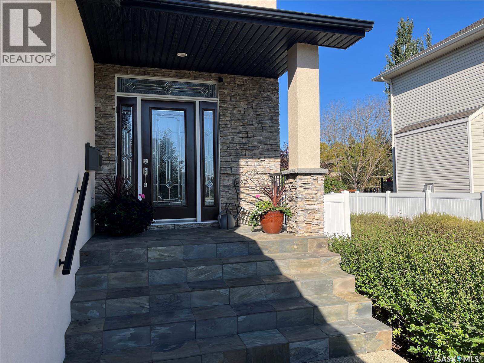 1914 LAURIER CRESCENT E, Regina — photo 2