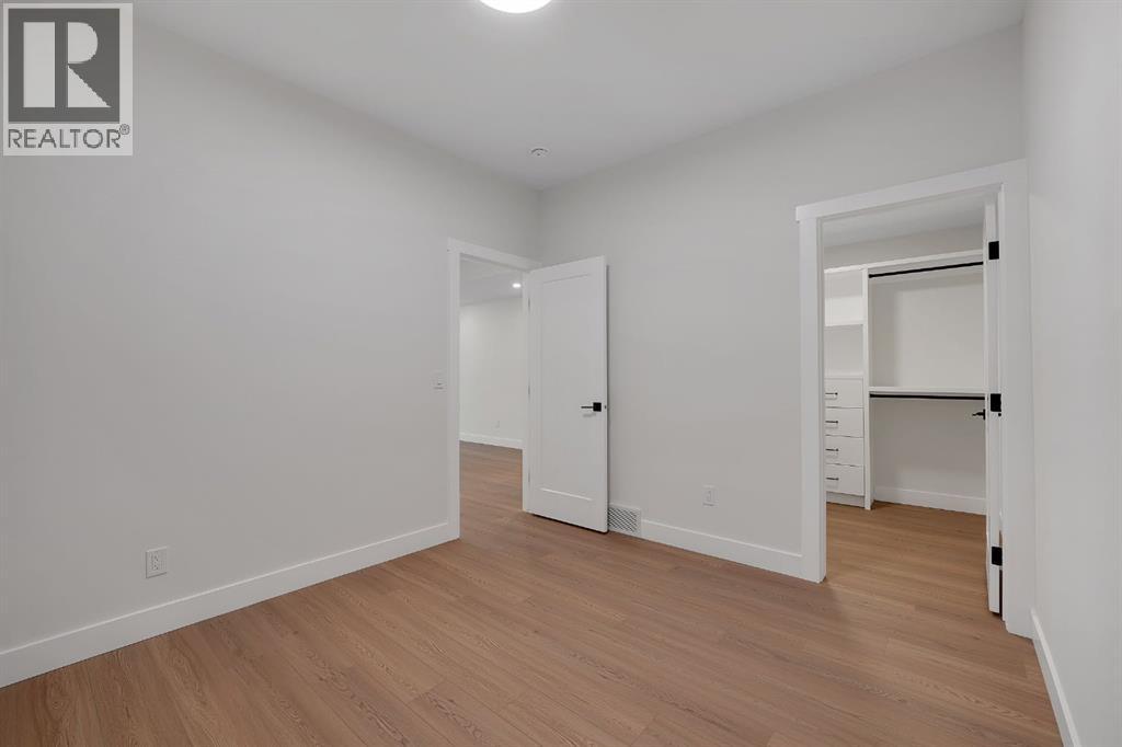 1632 21 Avenue NW - 49