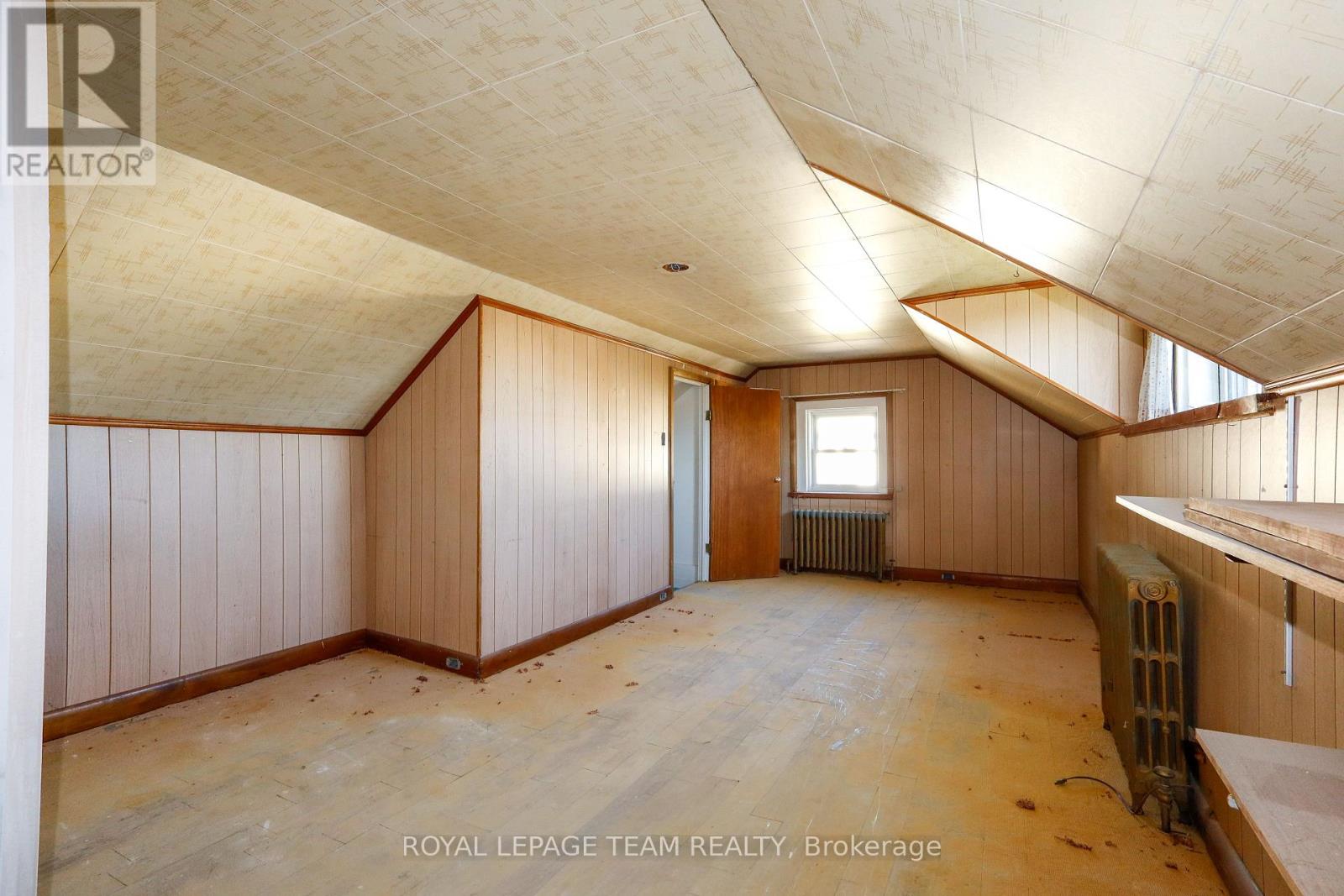 201 CLOTHIER WEST STREET - Image 35