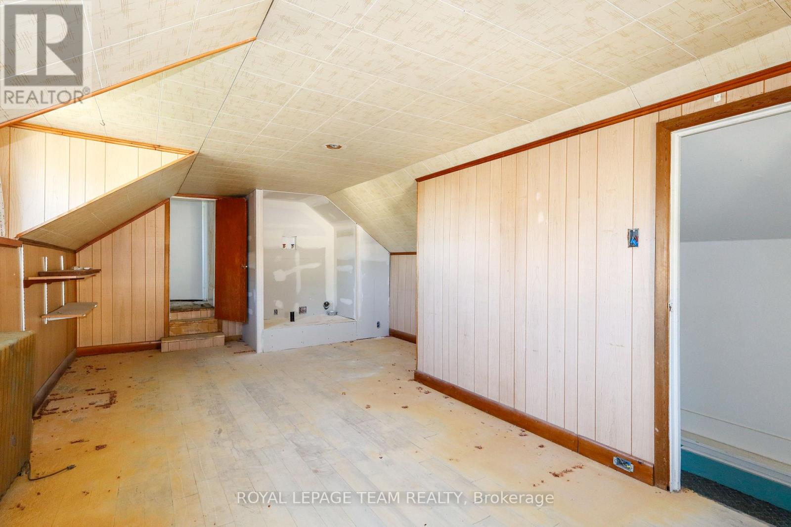 201 CLOTHIER WEST STREET - 36
