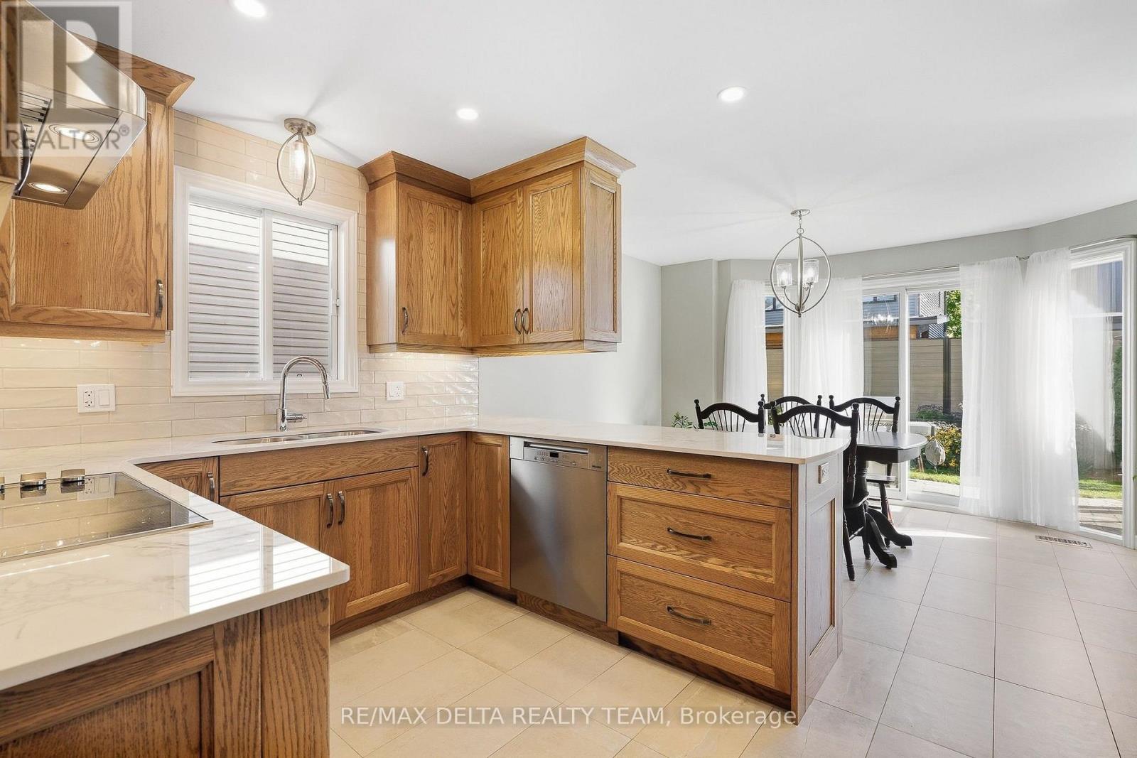 7004 NOTRE DAME STREET - 18