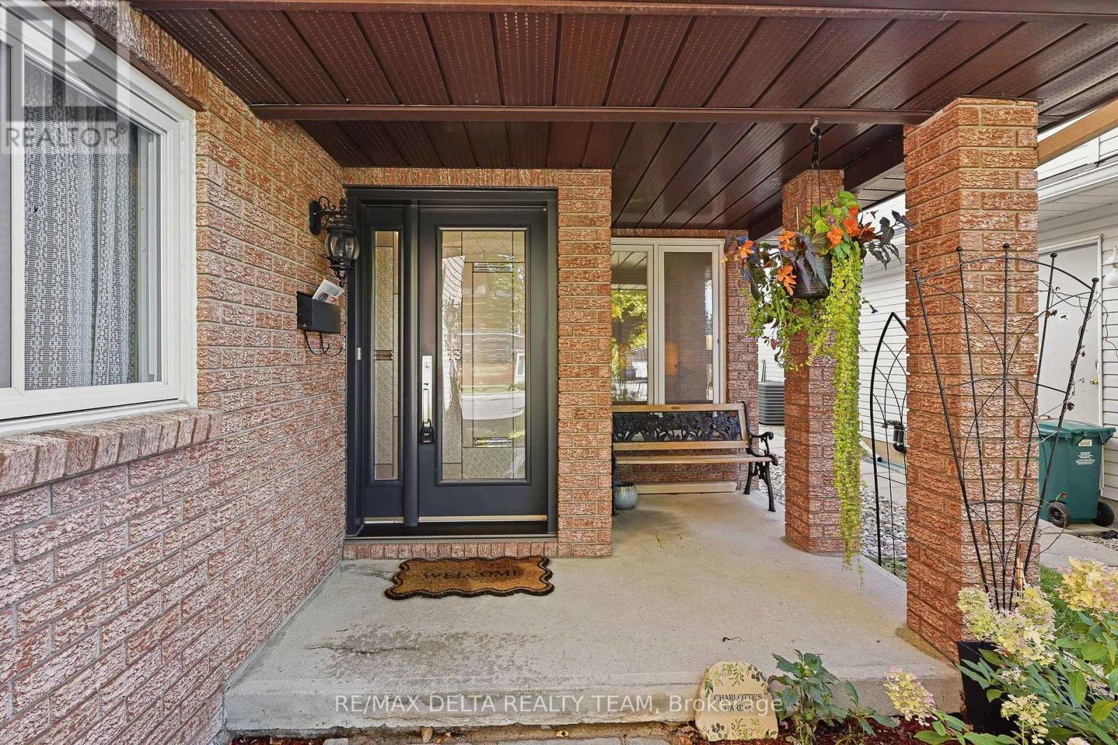 7004 NOTRE DAME STREET - 3