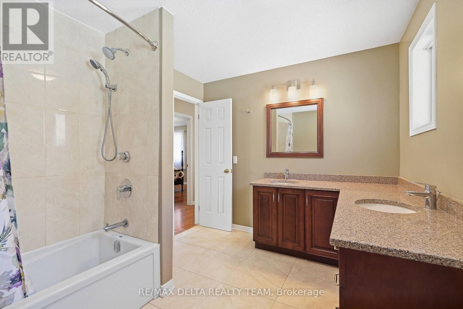 7004 NOTRE DAME STREET - Image 31
