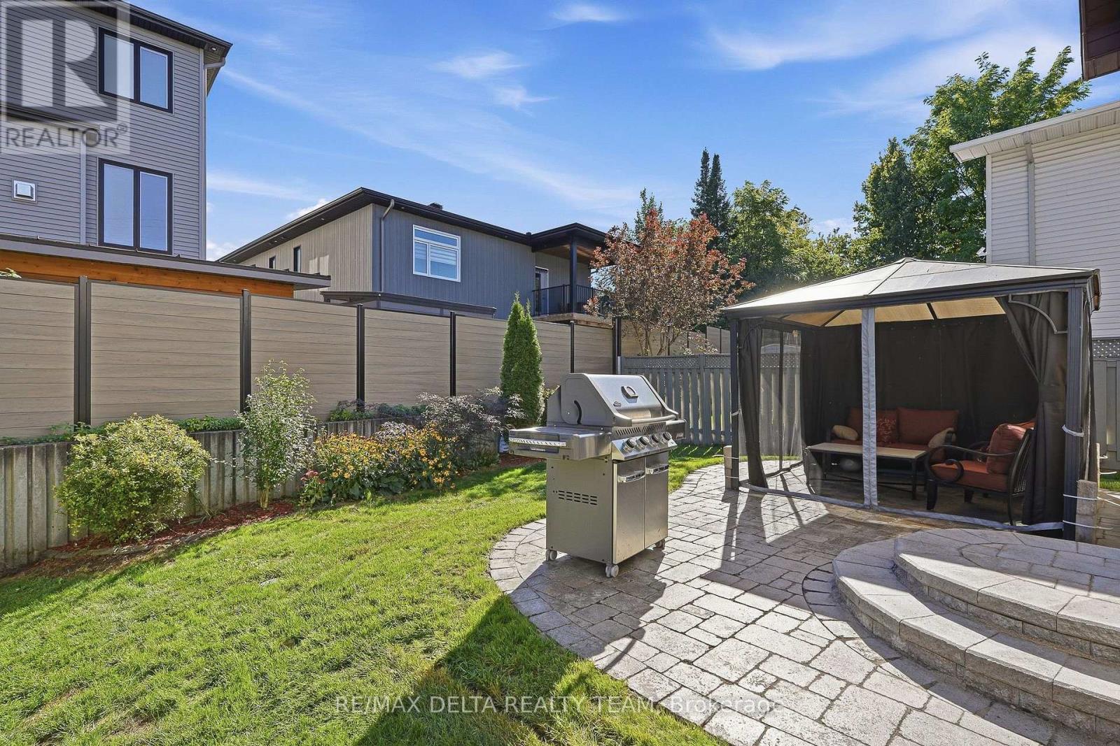 7004 NOTRE DAME STREET - 43