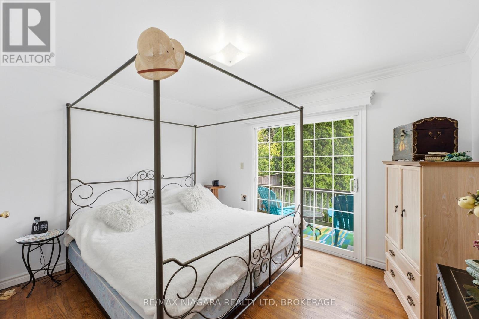 20 ARTHUR STREET - 11