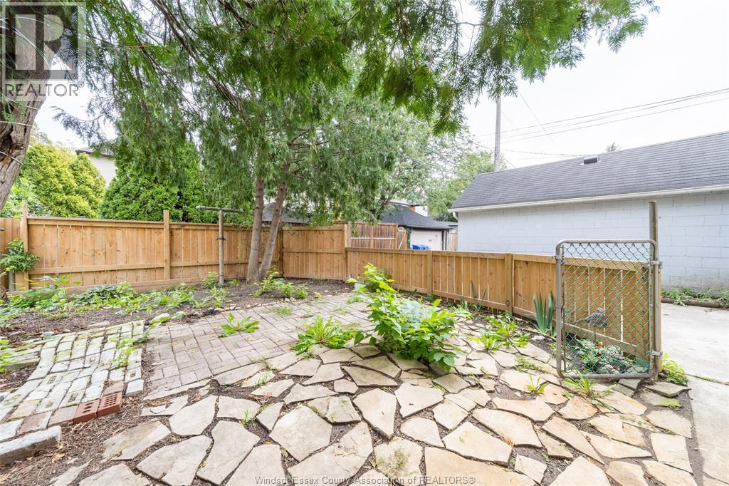 986 WINDERMERE, Windsor — photo 8