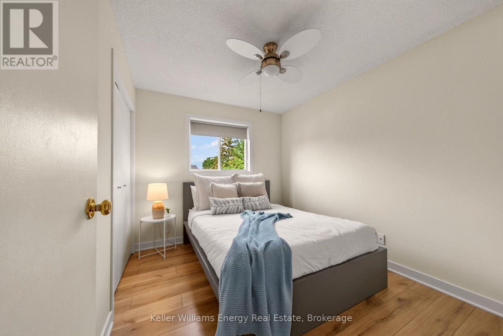 5 HARBOURVIEW CRESCENT - 27