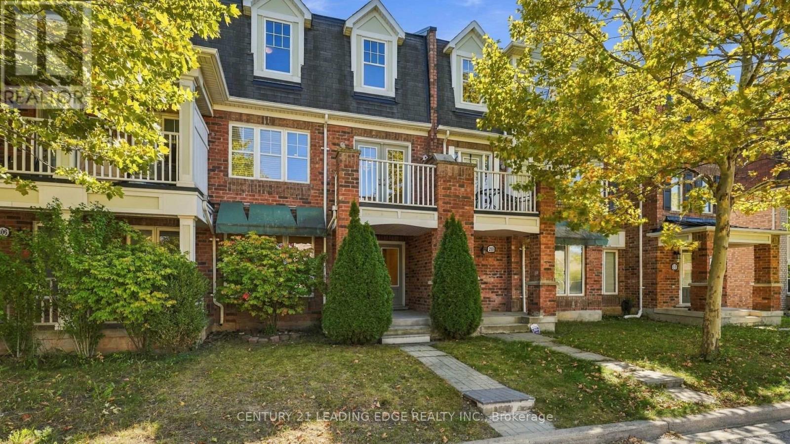 208 MAGURN GATE - 3