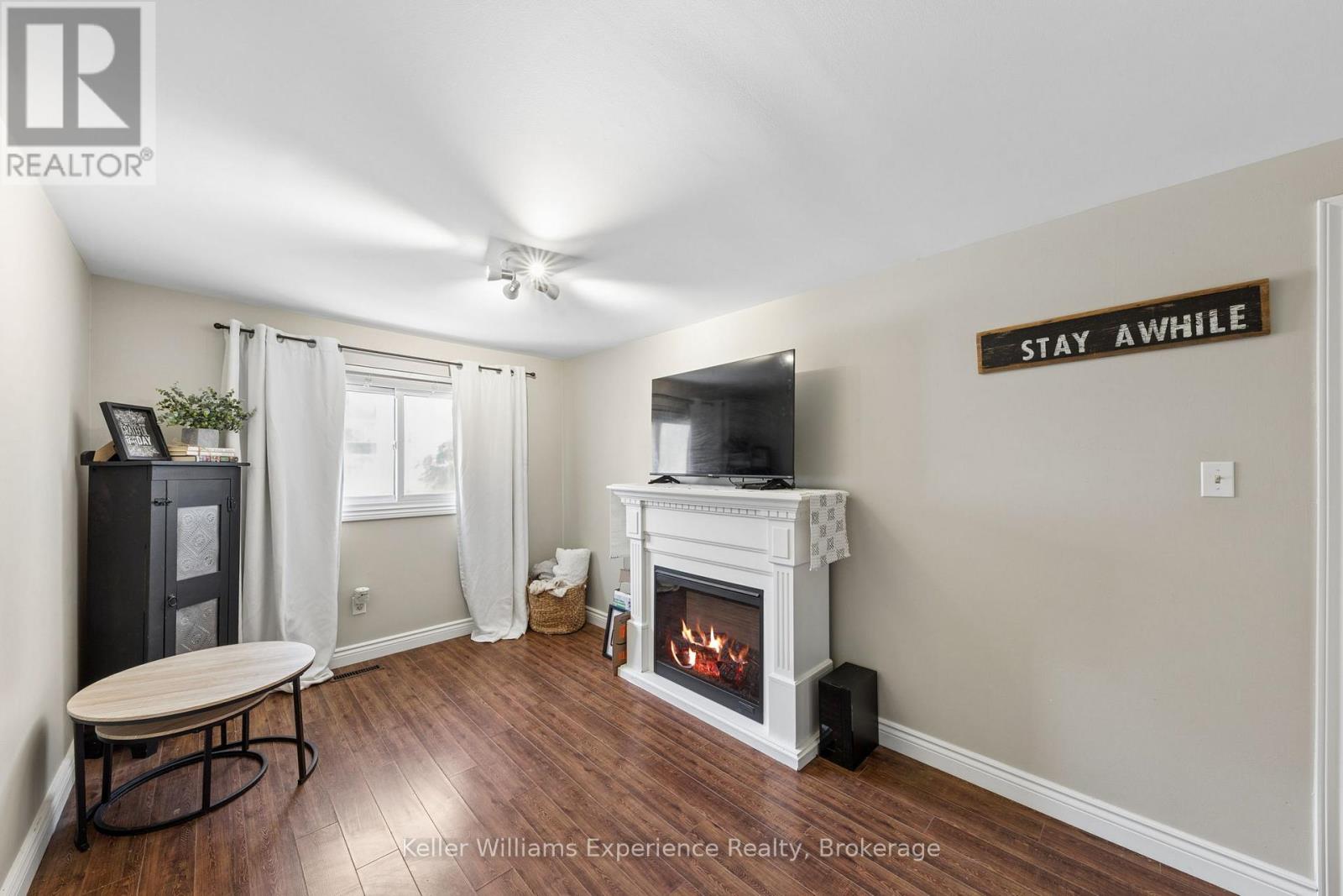 #23 2 BERNICK DRIVE - 15