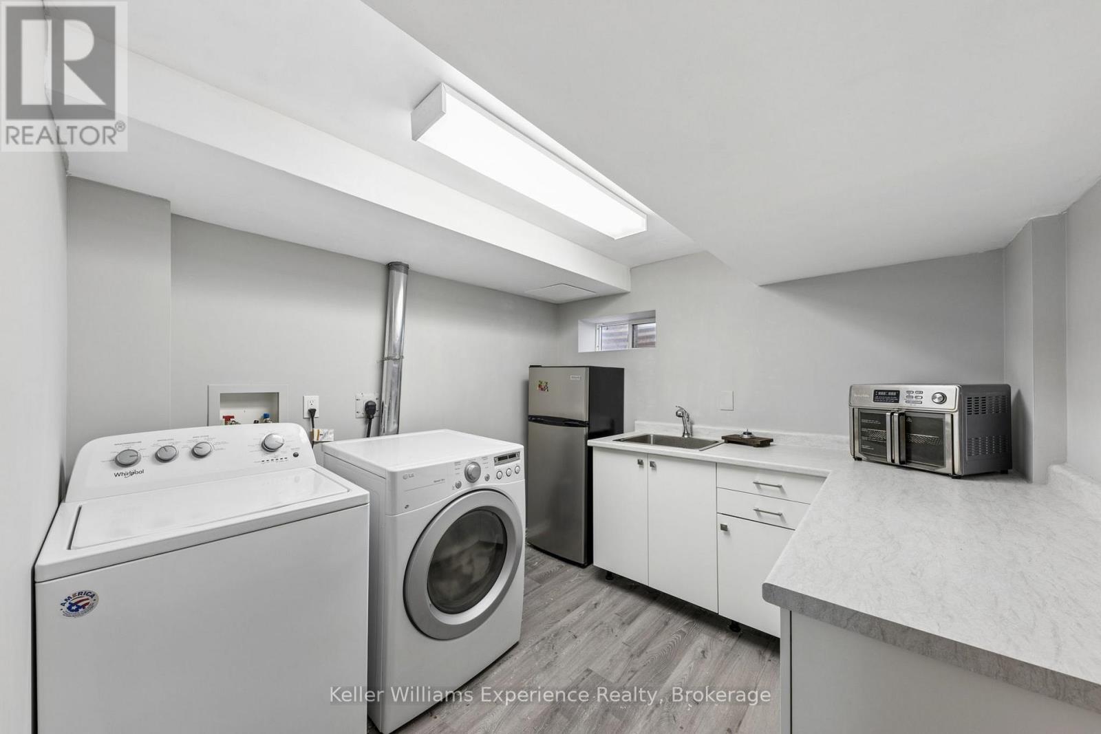 #23 2 BERNICK DRIVE - Image 19