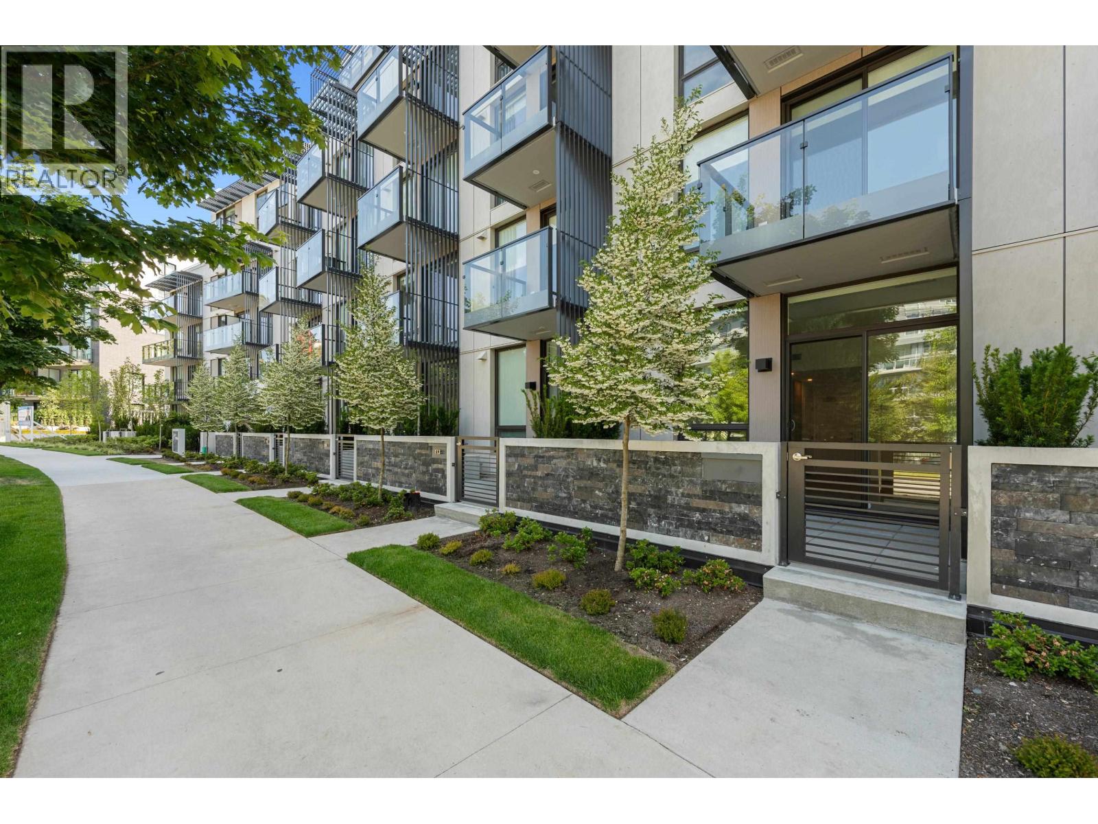 #1XX 5212 CAMBIE Street, Vancouver, British Columbia, V5Z2Z7, Vancouver, British Columbia — photo 2 of 5
