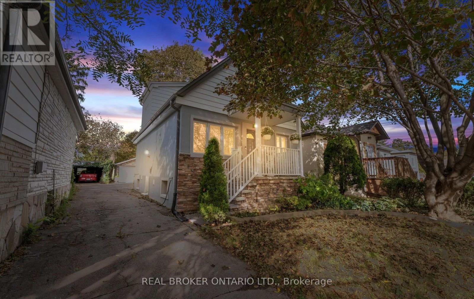 Property for sale at 26 ROXALINE STREET