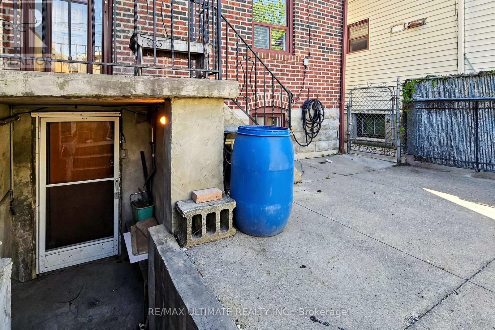 494 OAKWOOD AVENUE W - Image 31