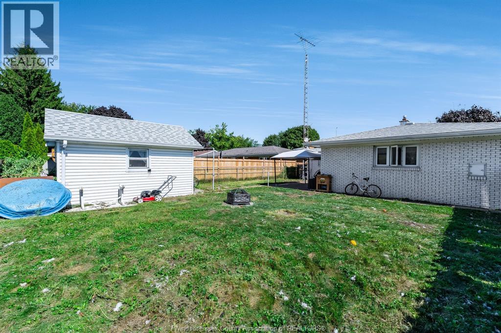 85 Lutsch AVENUE - 46