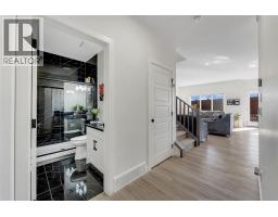 5pc Bathroom - 192 Cornerbrook Road Ne, Calgary, AB T3N2L2 Photo 10