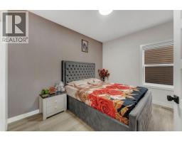 4pc Bathroom - 192 Cornerbrook Road Ne, Calgary, AB T3N2L2 Photo 9