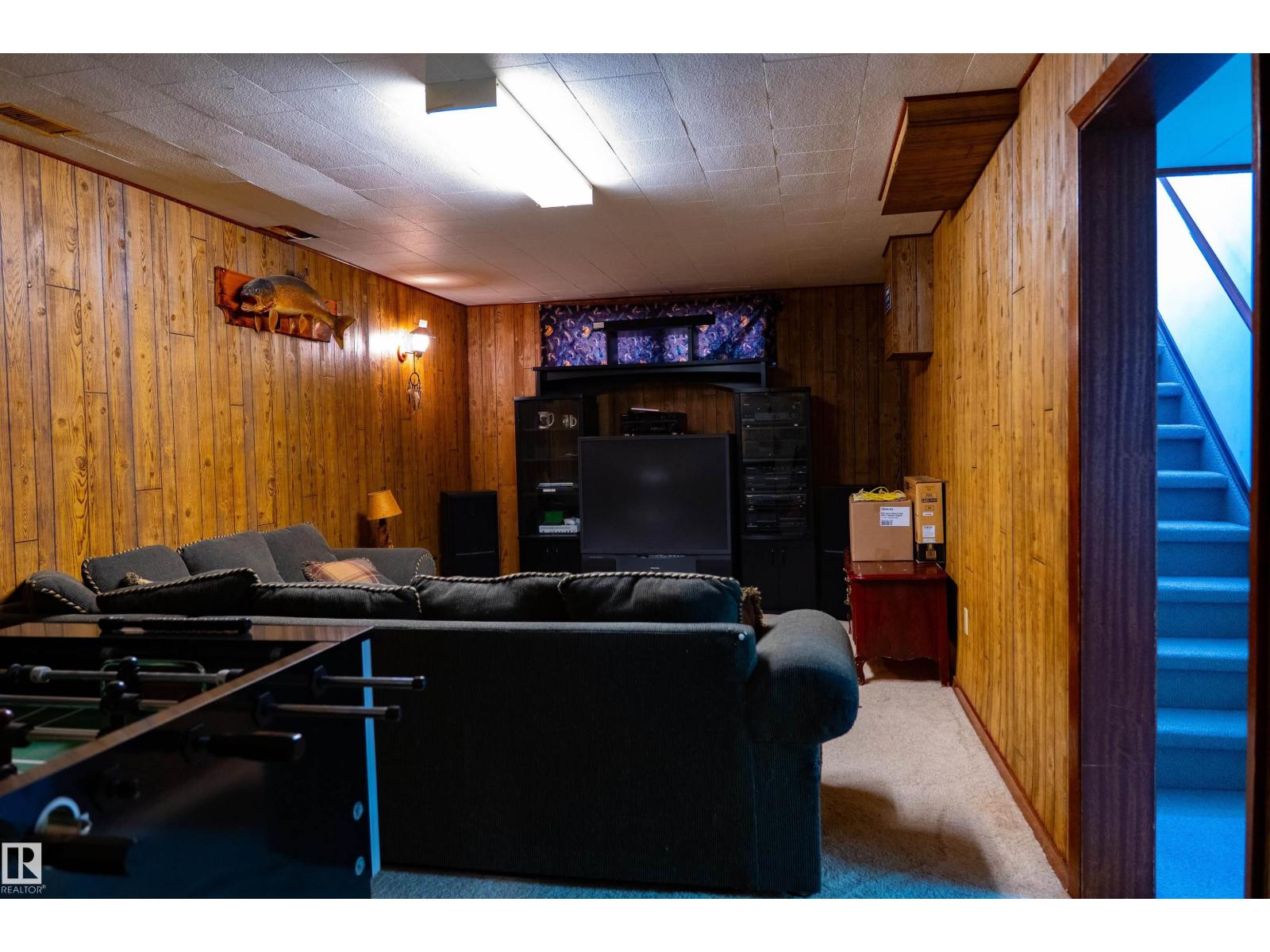 11119 137 AV NW - 19