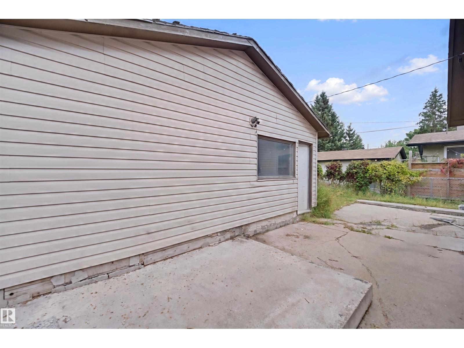 13420 117 AV NW - 35