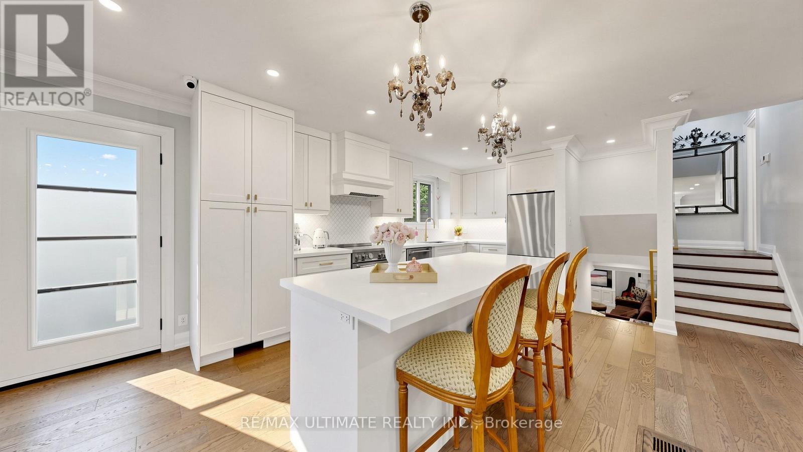 112 CORONATION DRIVE - 7