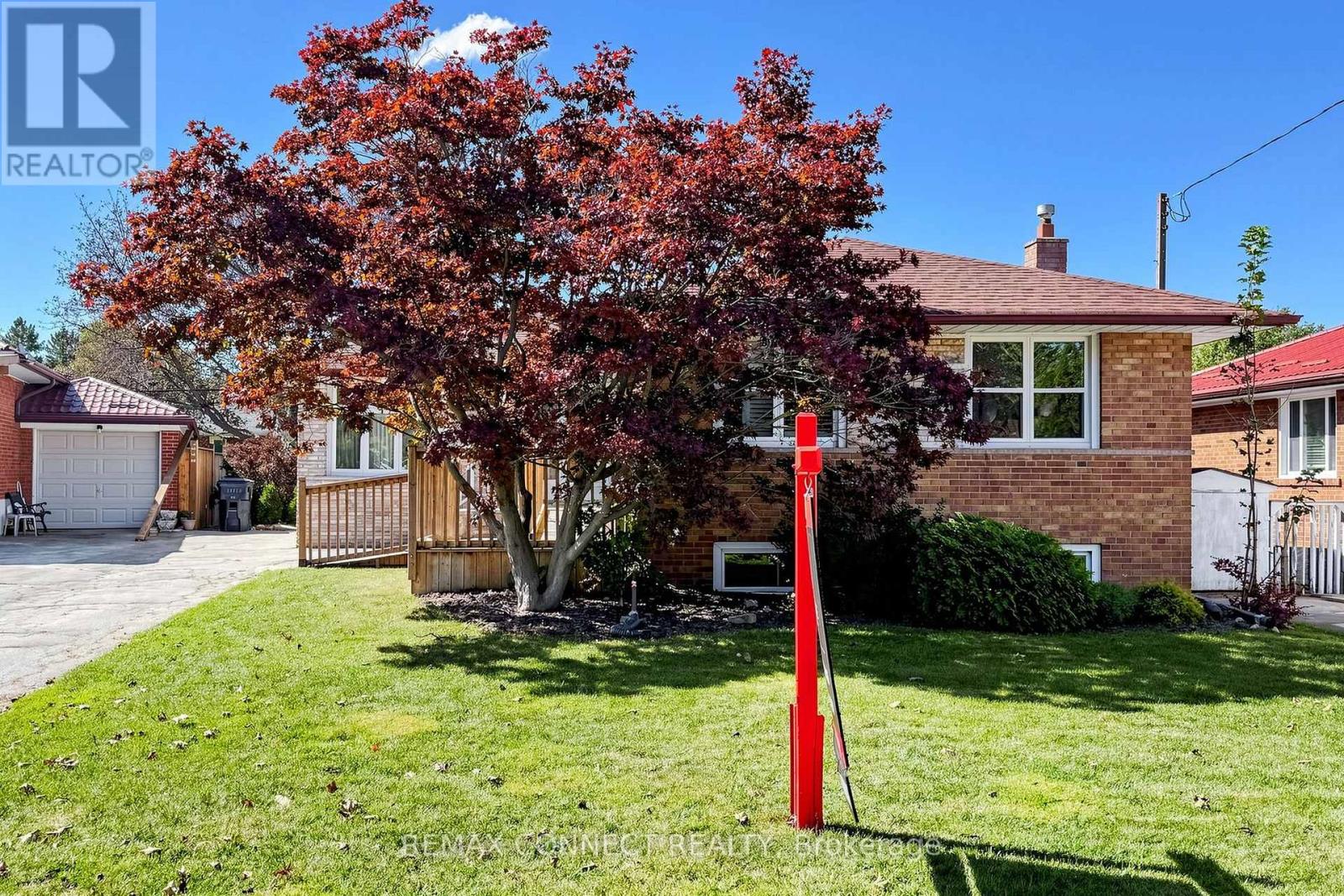 15 GRASSINGTON CRESCENT - 1