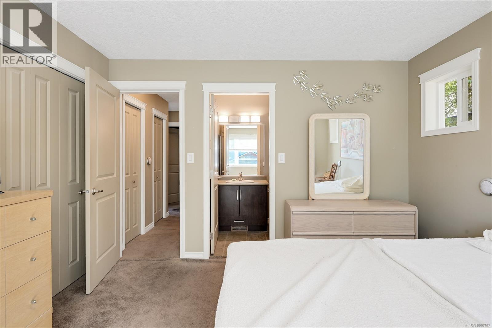 1069 Fitzgerald Rd - Image 20