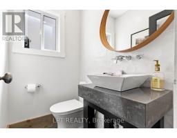 416 Flanagan Court, Newmarket, ON L3X2E9 Photo 13