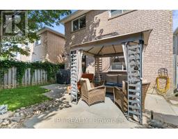 416 Flanagan Court, Newmarket, ON L3X2E9 Photo 45