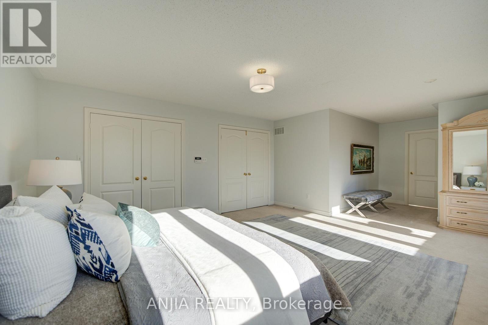 16 FOREST MANOR PLACE - Image 28