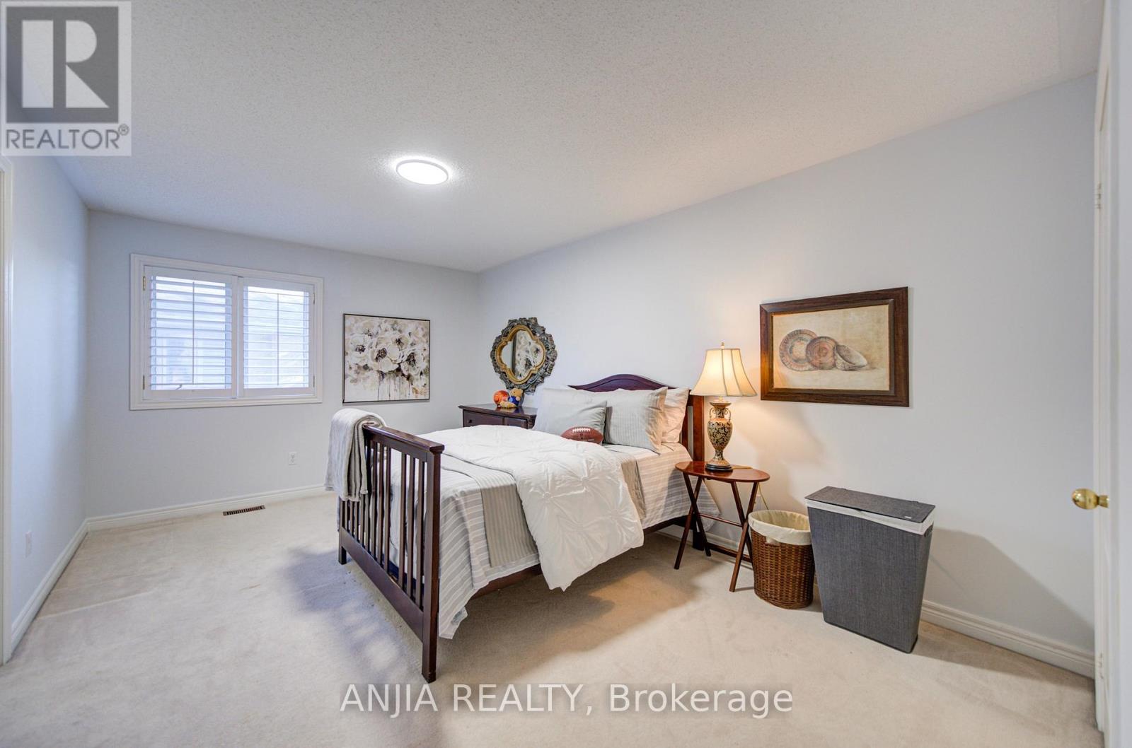 16 FOREST MANOR PLACE - Image 38