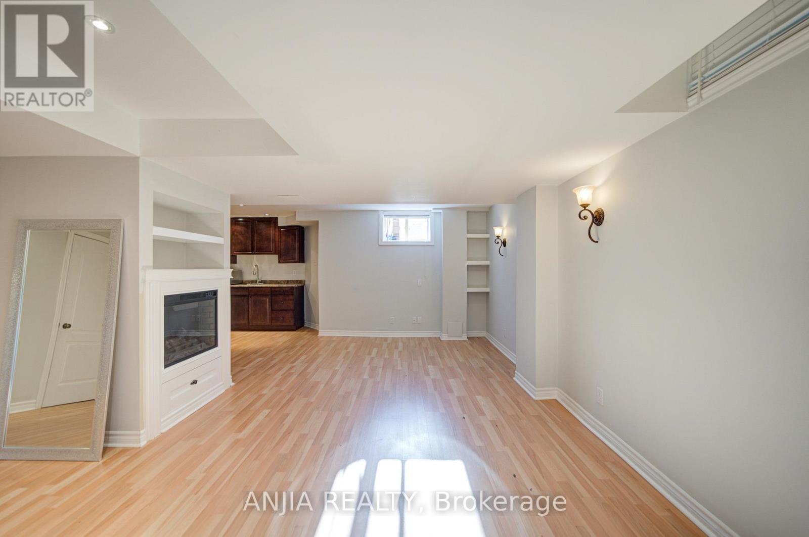 16 FOREST MANOR PLACE - Image 41
