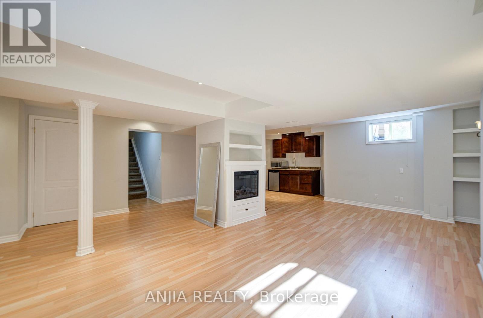 16 FOREST MANOR PLACE - Image 42