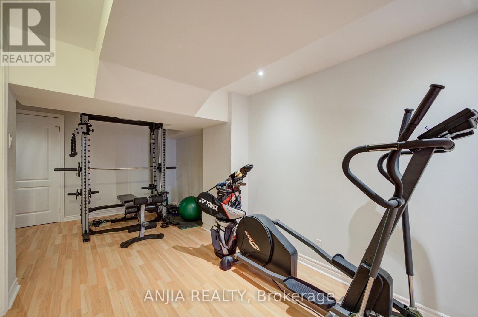 16 FOREST MANOR PLACE - Image 45