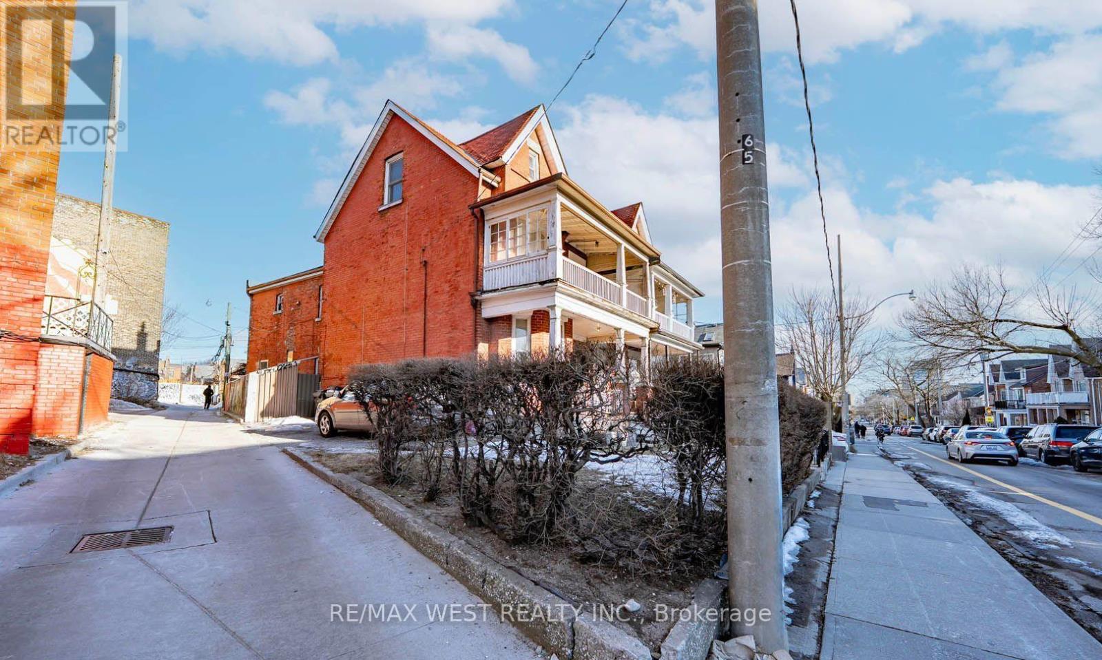 217 GLADSTONE AVENUE - 2